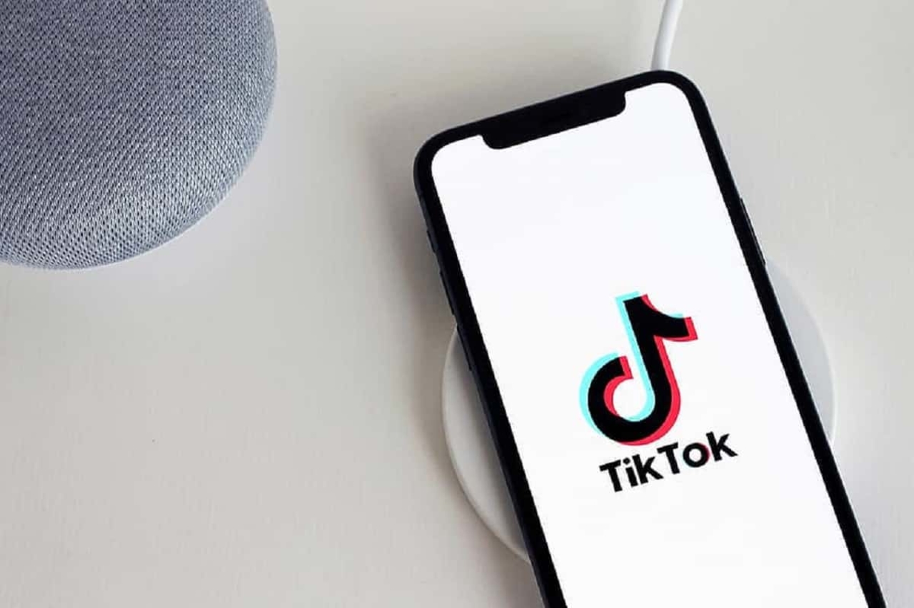 Tiktok Tron 1.jpg